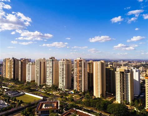 Acompanhantes masculinos no Bairro Centro de Ribeirão Preto